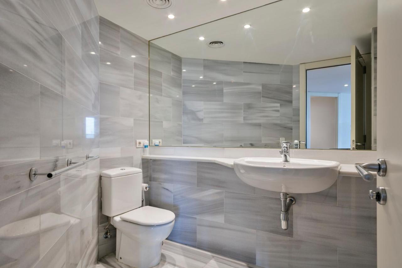 Alcam Llum Deluxe Apartment Barcelona Luaran gambar